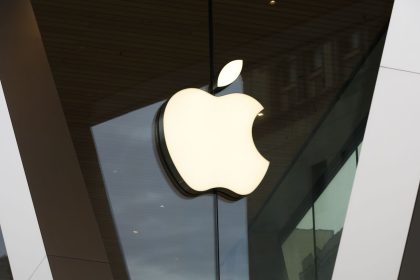 در پی توقف پروژه‌های Titanو Apple Watch اپل 600 نفر از کارمندان خود را اخراج کرد