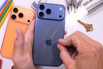 راه حل عجیب اپل برای خط و خش آیفون ۱۷ پرو