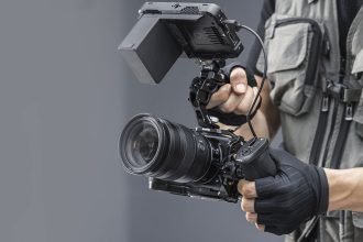 دوربین سینمایی نیکون ZR