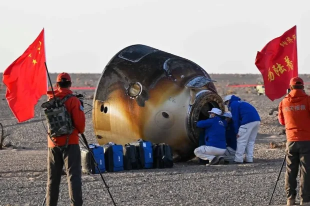 فضانوردان گرفتار چینی