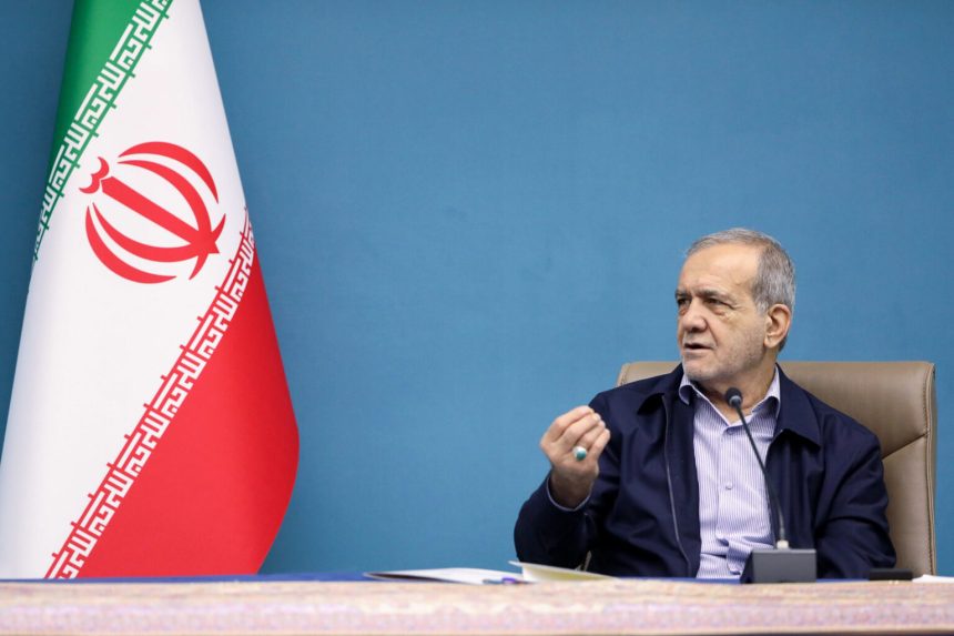 وعده پزشکیان برای پایان قطع برق