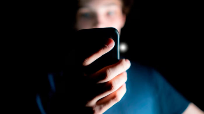 مسدودسازی تصاویر غیراخلاقی توسط اپل و گوگل