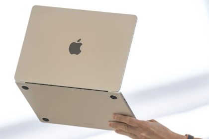 مک بوک اقتصادی