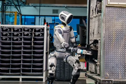 ربات انسان‌نمای اطلس