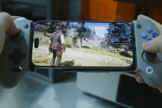 بازی Red Dead Redemption 2 در آیفون