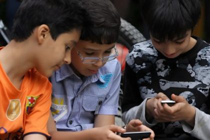 استفاده از تلفن هوشمند در مدارس